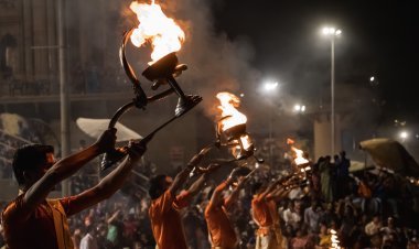 ଗଂଗା କୂଳରେ ଛିଡ଼ା ହେଇଛି ଦେଶ?