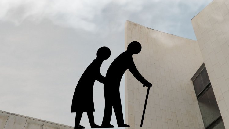 ରାଜଧାନୀରେ ବୁଢା-ବୁଢ଼ୀ